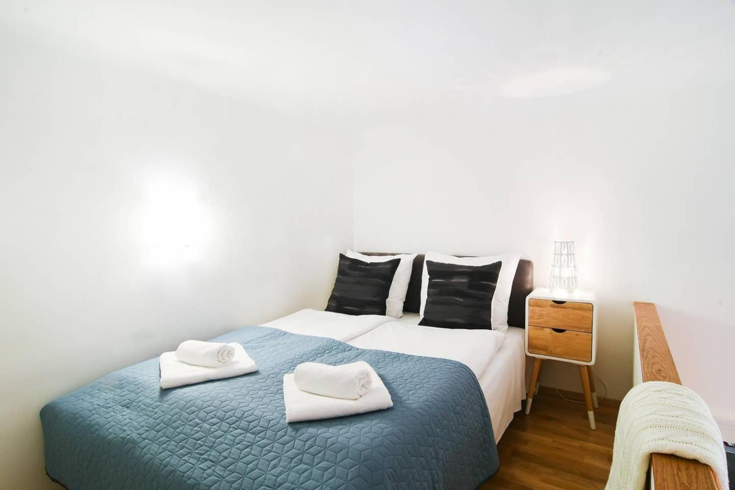 Central & Colorful Studio With Air Conditioning ブダペスト エクステリア 写真